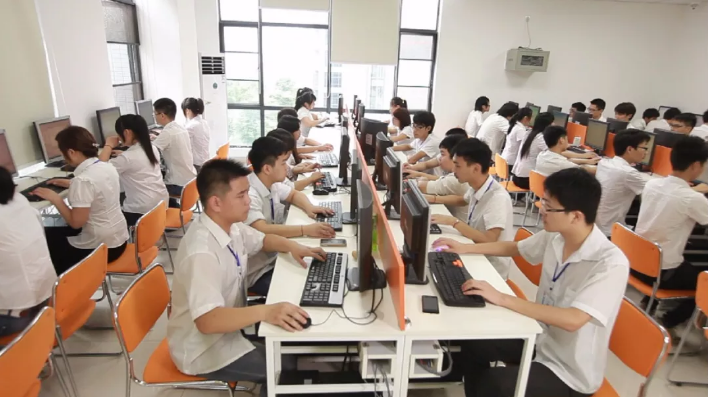 重庆足下软件学院